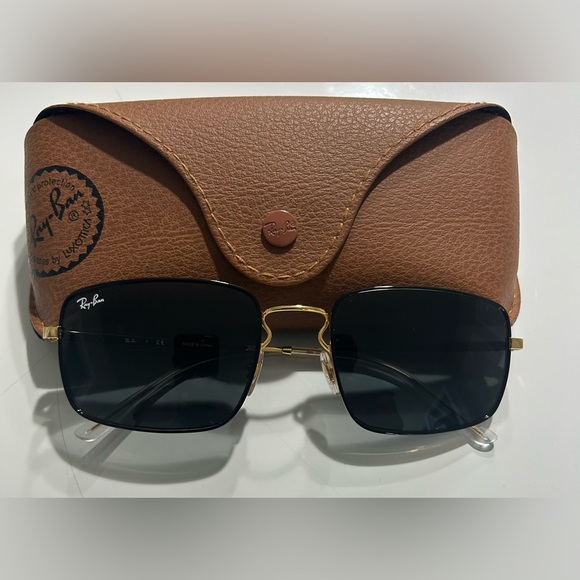 Ray-ban Aviators with case